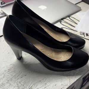 Giani Bernini Classic Black Heels